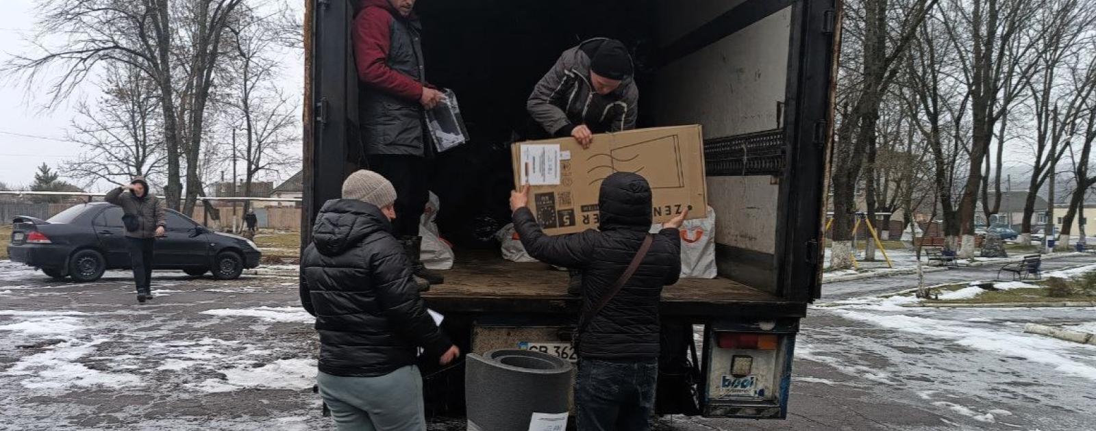 Distribution of humanitarian kits